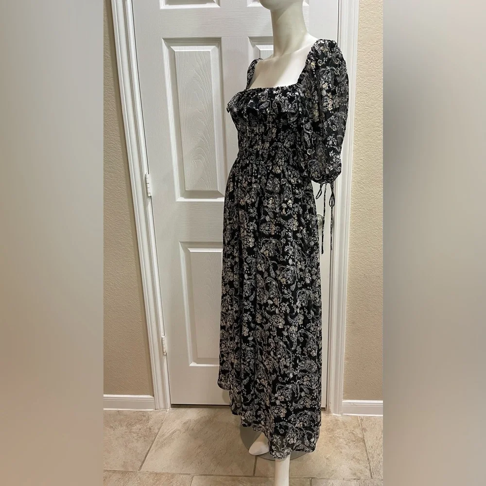 En Saison Smocked Paisley Midi Dress Size Medium - Picture 4 of 6